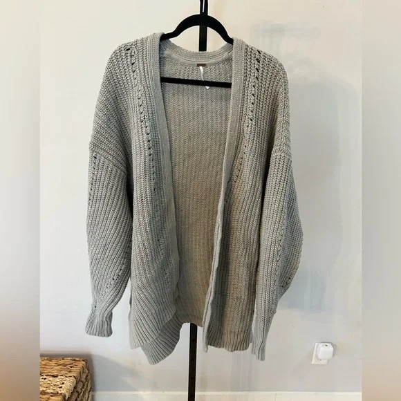 Very oversized free people sweater size medium - Picture 1 of 4